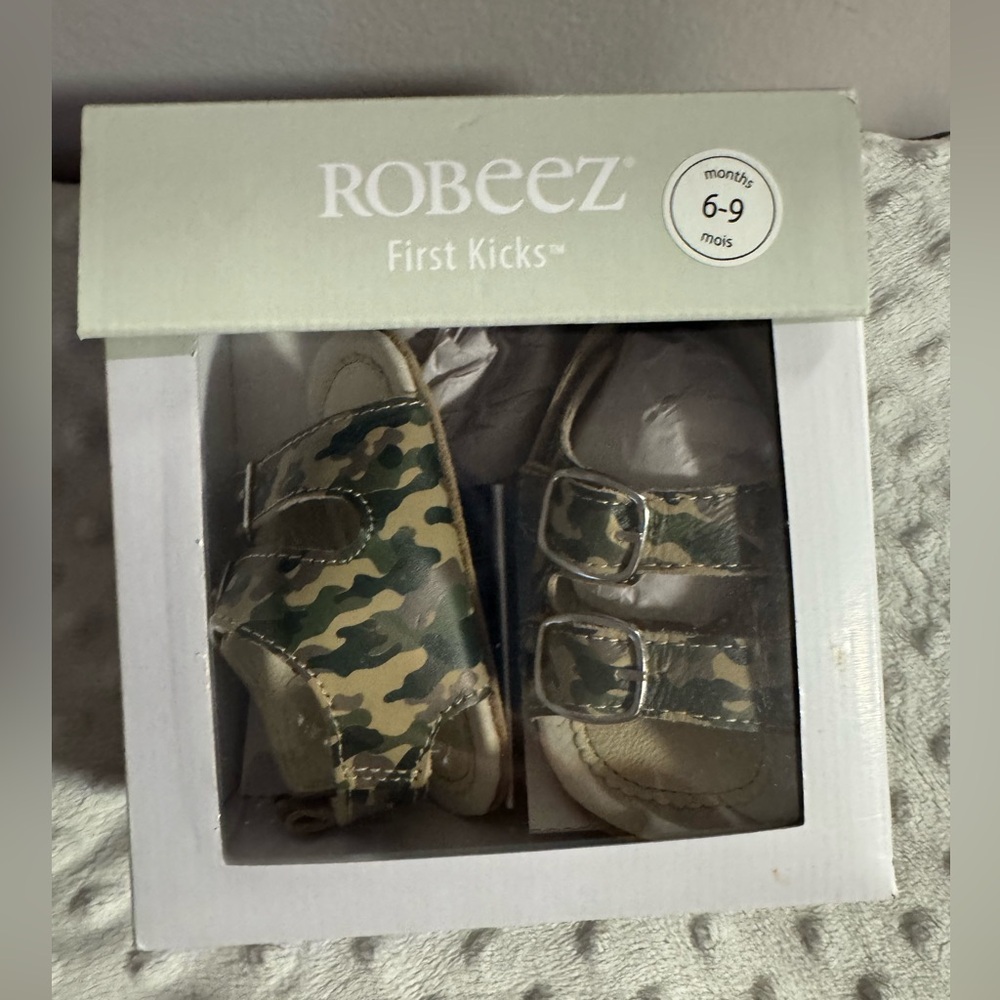 NIB Robeez Sandals